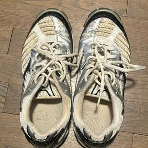 Mizuno Volleyball Shoes